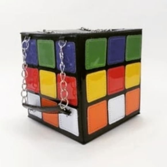 Uniquely Design Cube Clutch - Picture 2 of 4